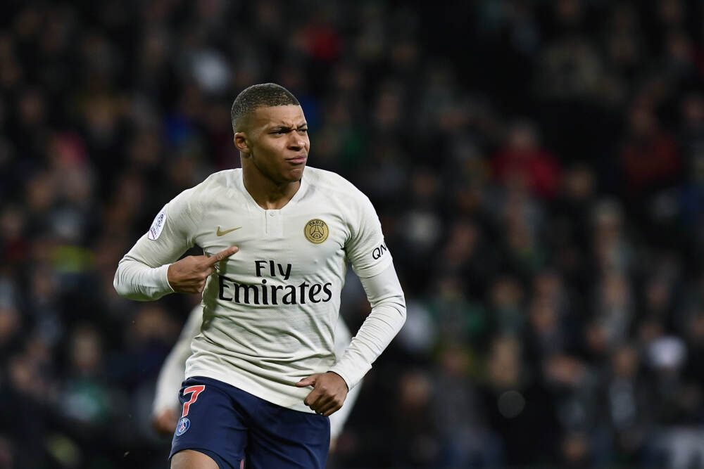 18岁及以下砍20分且命中率50%+！弗拉格9次 平詹姆斯并列历史最多